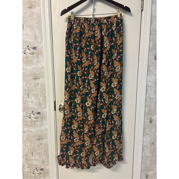 We Love Fashion Pants - Picture 2 of 5